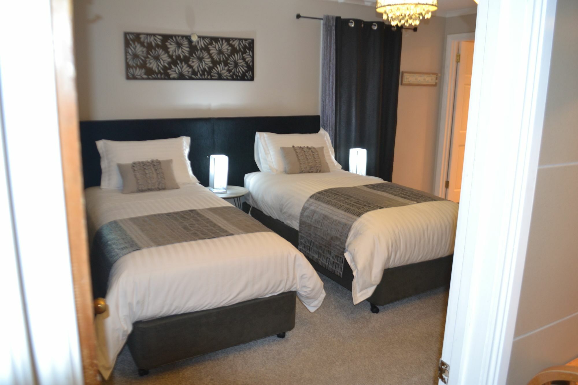 Mulberry Cottage Unique B&B Accommodation Ричмонд Экстерьер фото